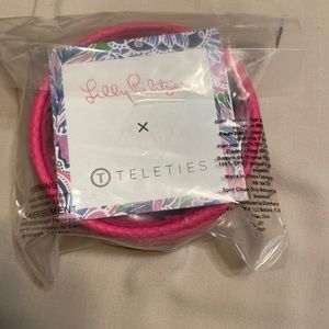 Lilly Pulitzer GWP teleties. Never opened